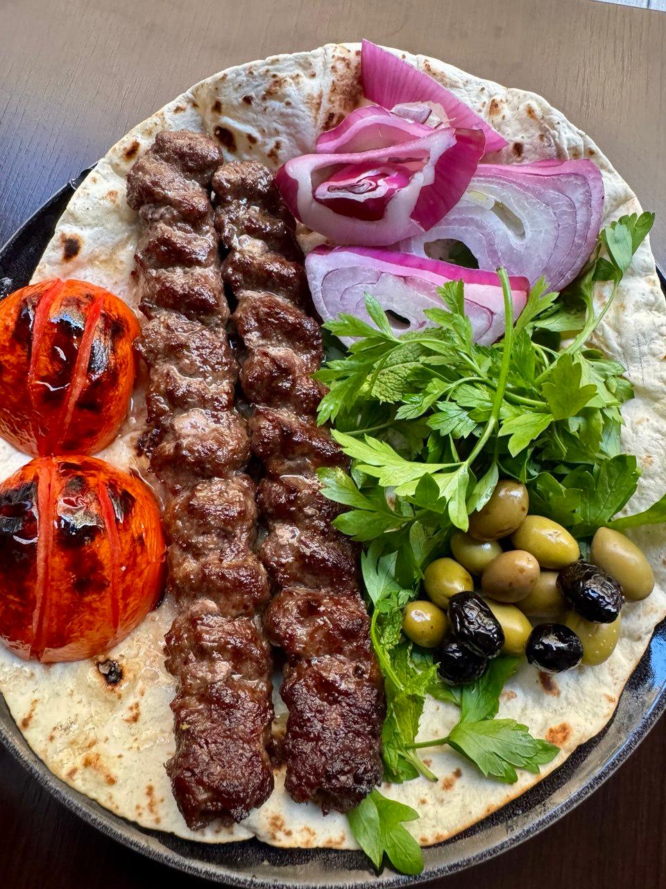 Sandwich kebab brochette